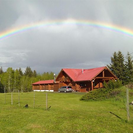 Cariboo Log Guest House Lac La Hache Exterior photo