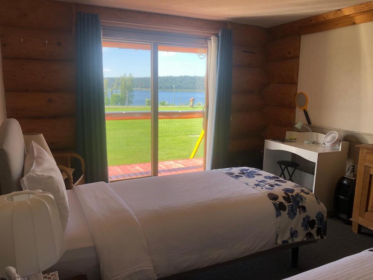 Cariboo Log Guest House Lac La Hache Exterior photo